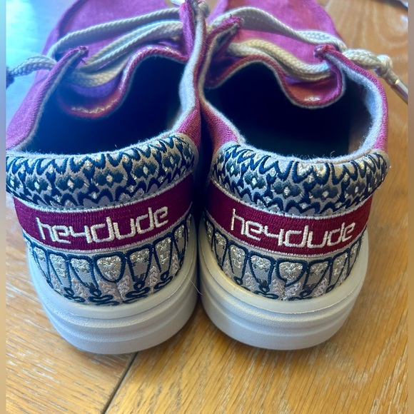 Hey Dude Wendy Rise Flora Burgundy Slip On Shoes - Picture 5 of 7